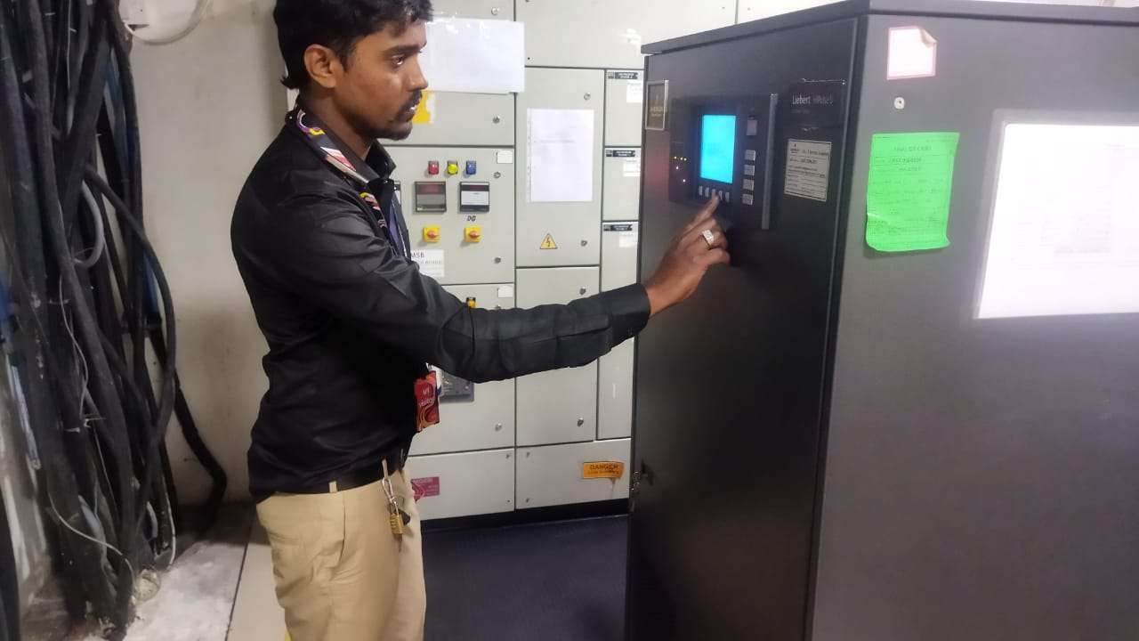 UPS AMC services and preventive maintenance for online UPS systems