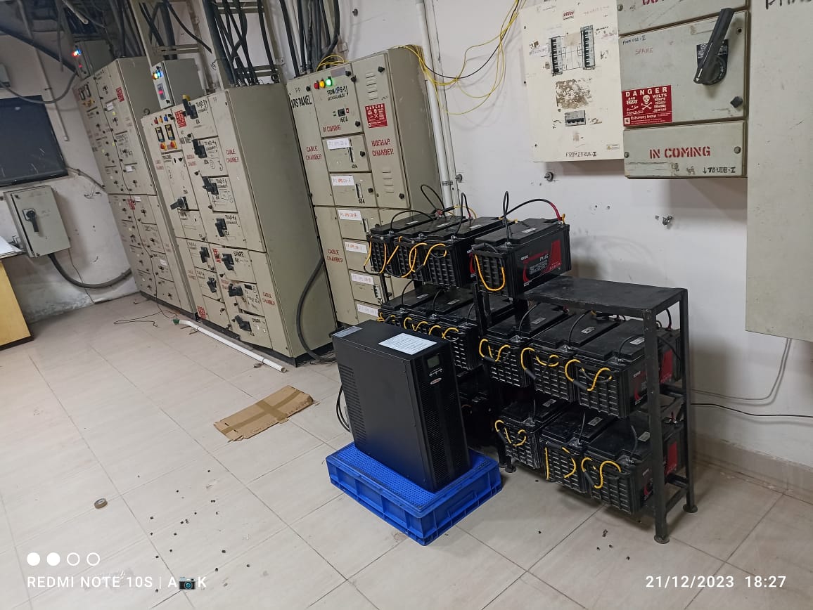 Server room protected by UPS rental power backup
