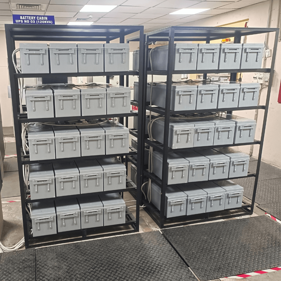 Data center battery backup system for extended runtime